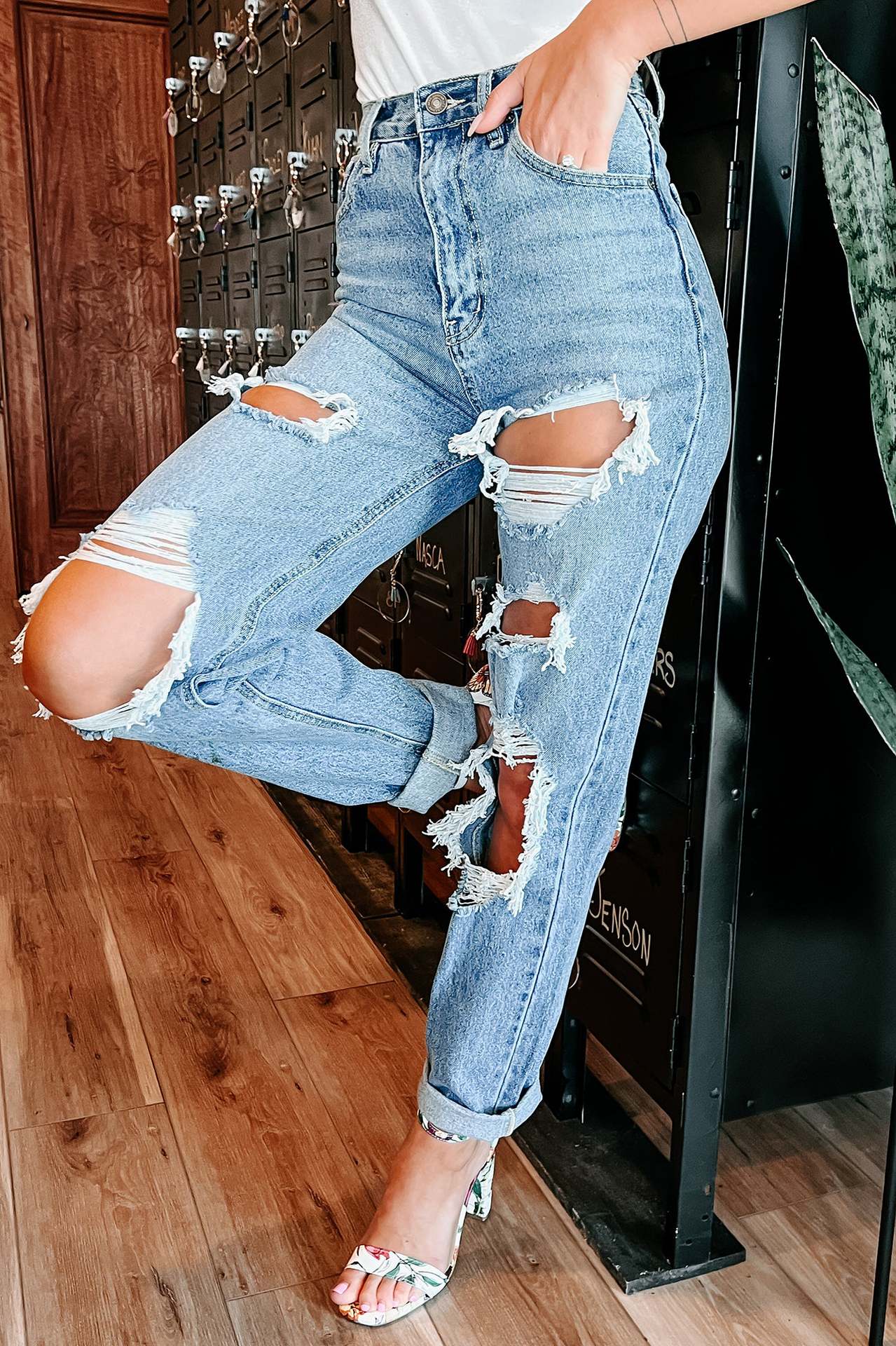 High Waist Ripped Jeans