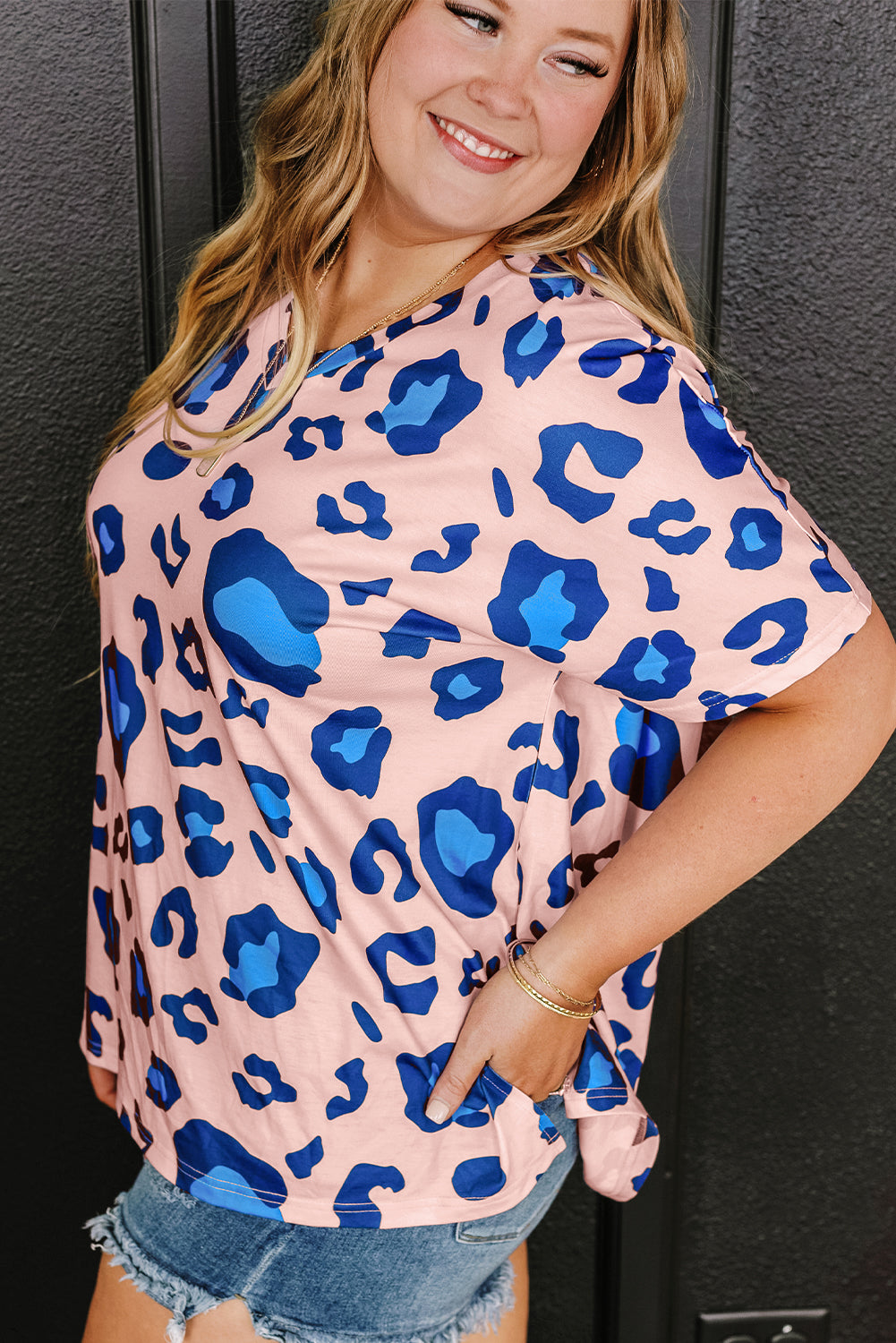 Plus Size Pink Leopard Print V Neck Tee