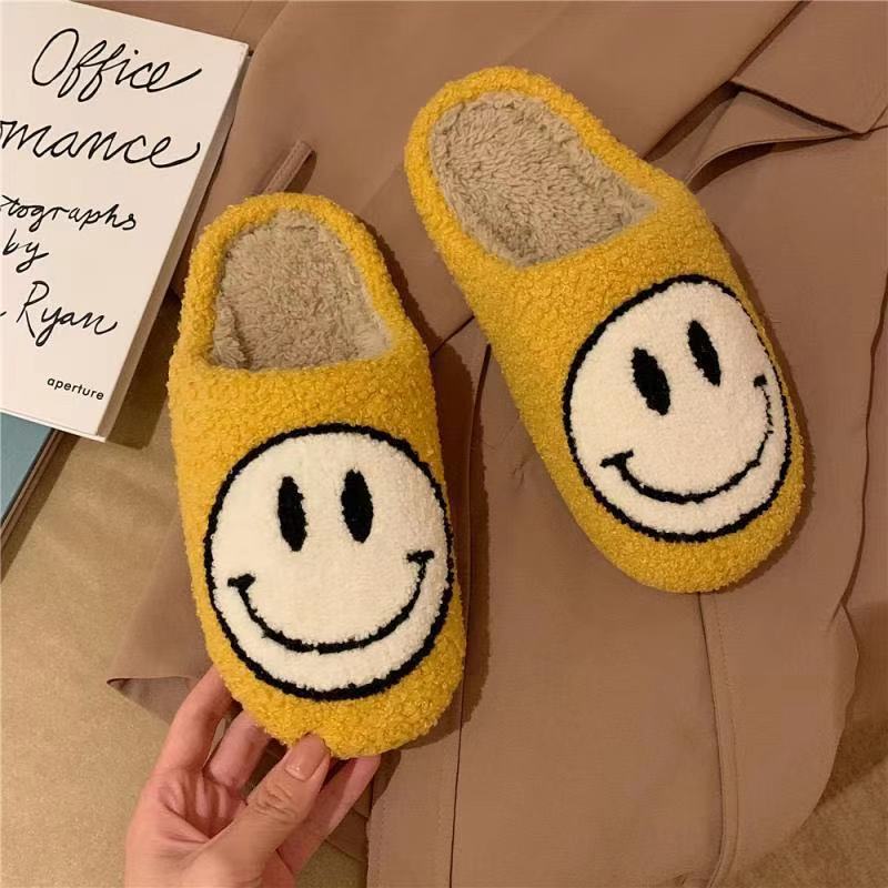 Women's Smiling Face Plush Home Slippers