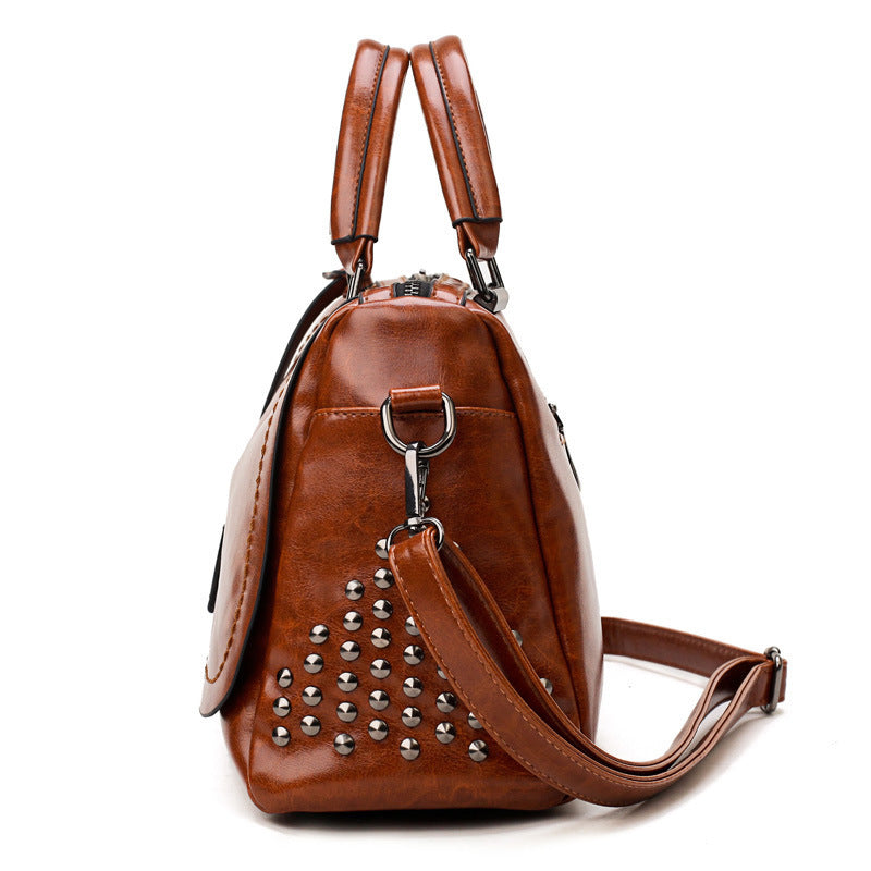 Women's Retro Oil Leather Rivet Bag