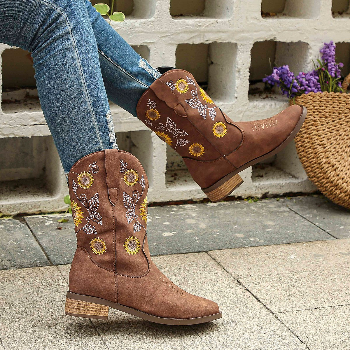 New Embroidered Fashion Boots