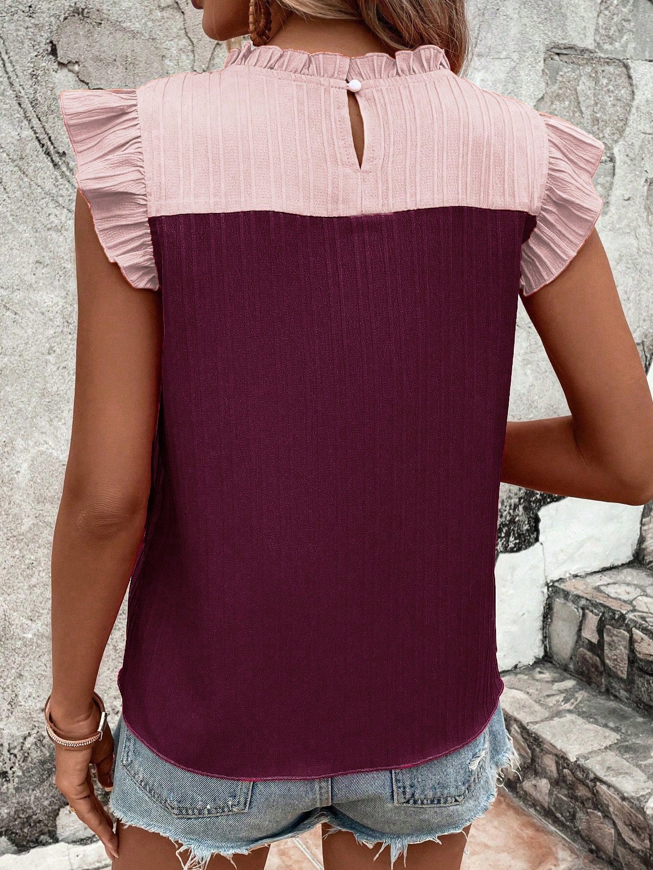 Sleeveless Ruffled Shoulder Contrast Top