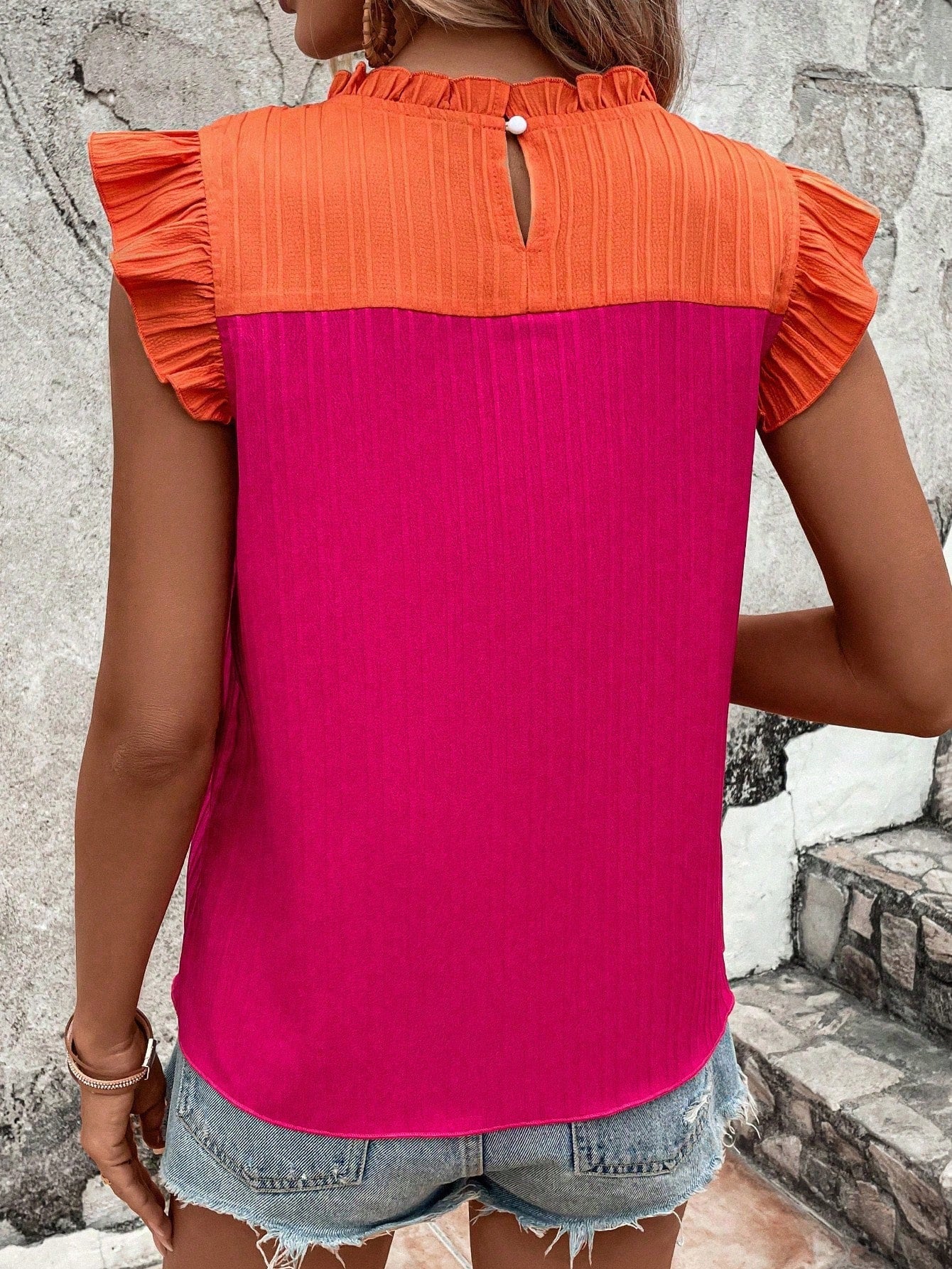 Sleeveless Ruffled Shoulder Contrast Top