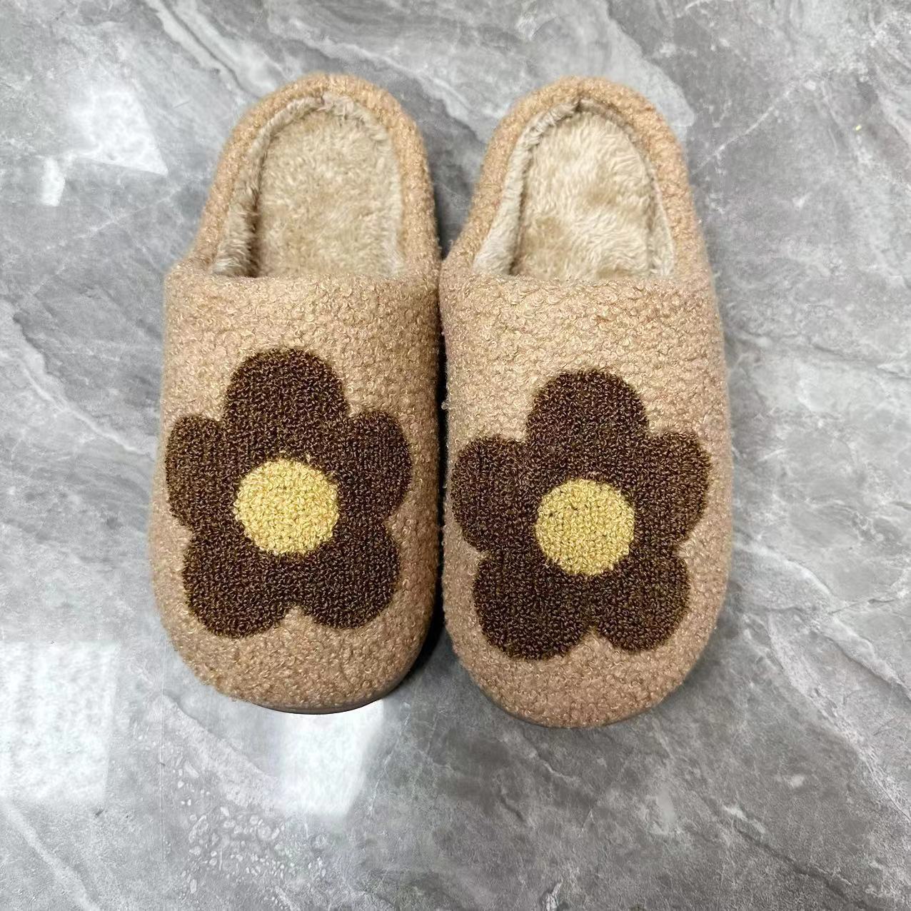 Fuzzy Flower Pattern Homewear Slippers