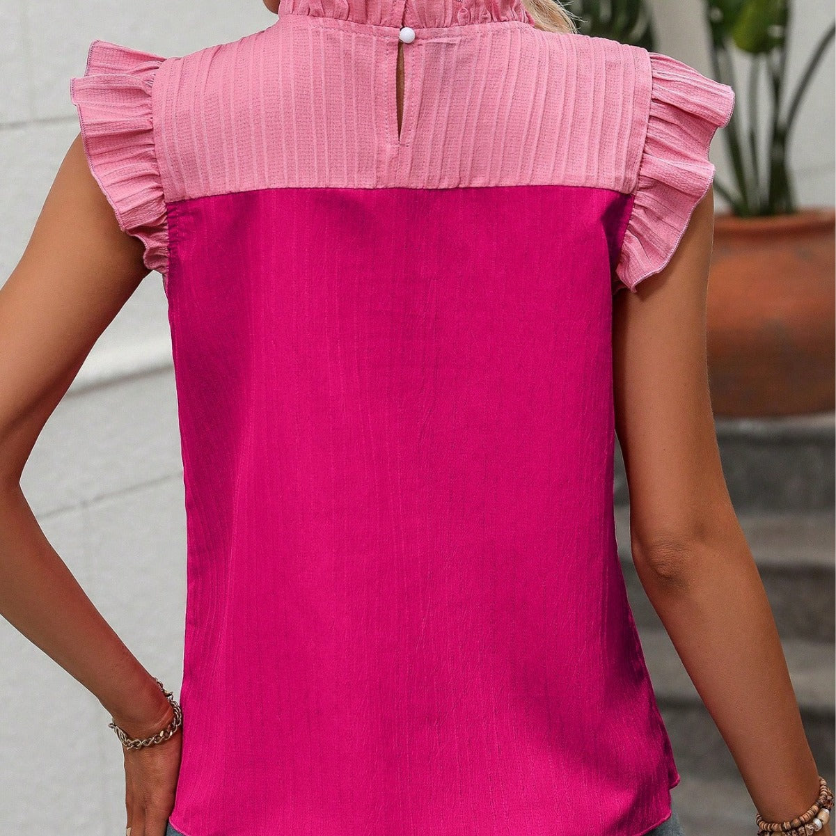 Sleeveless Ruffled Shoulder Contrast Top