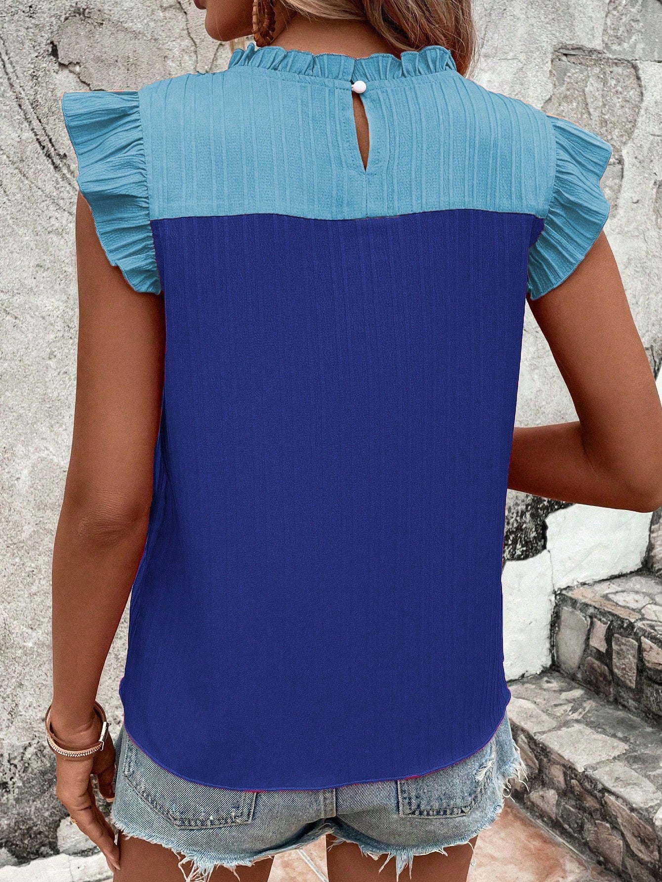 Sleeveless Ruffled Shoulder Contrast Top