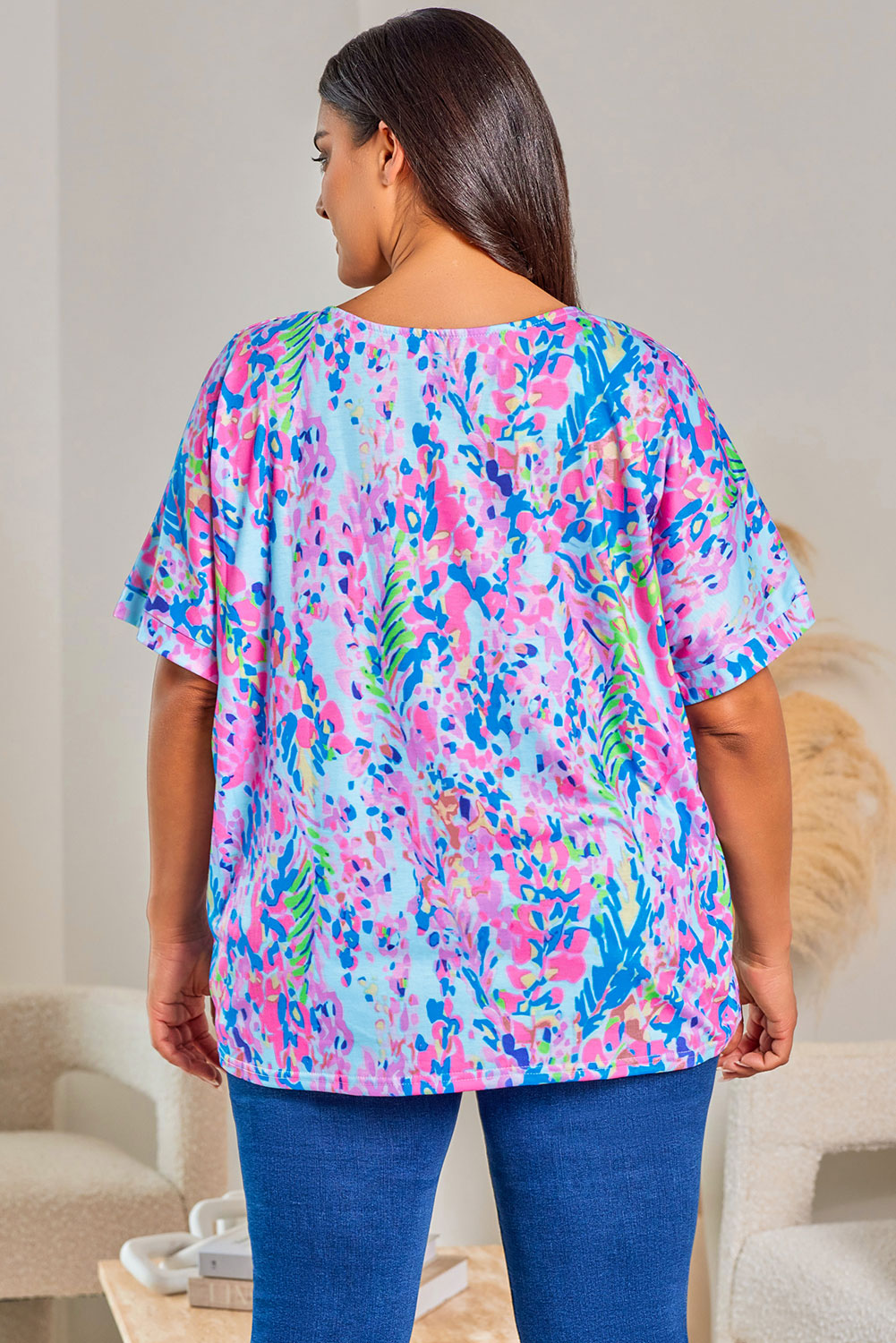 Plus Size Plant Print V Neck T-shirt