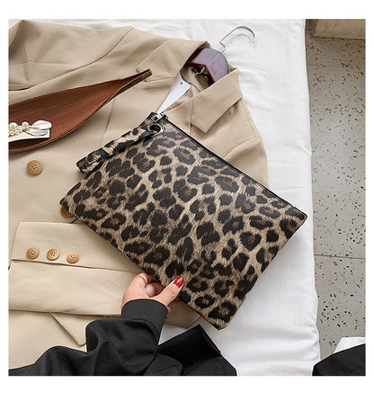 Leopard Print Temperament Clutch Bag